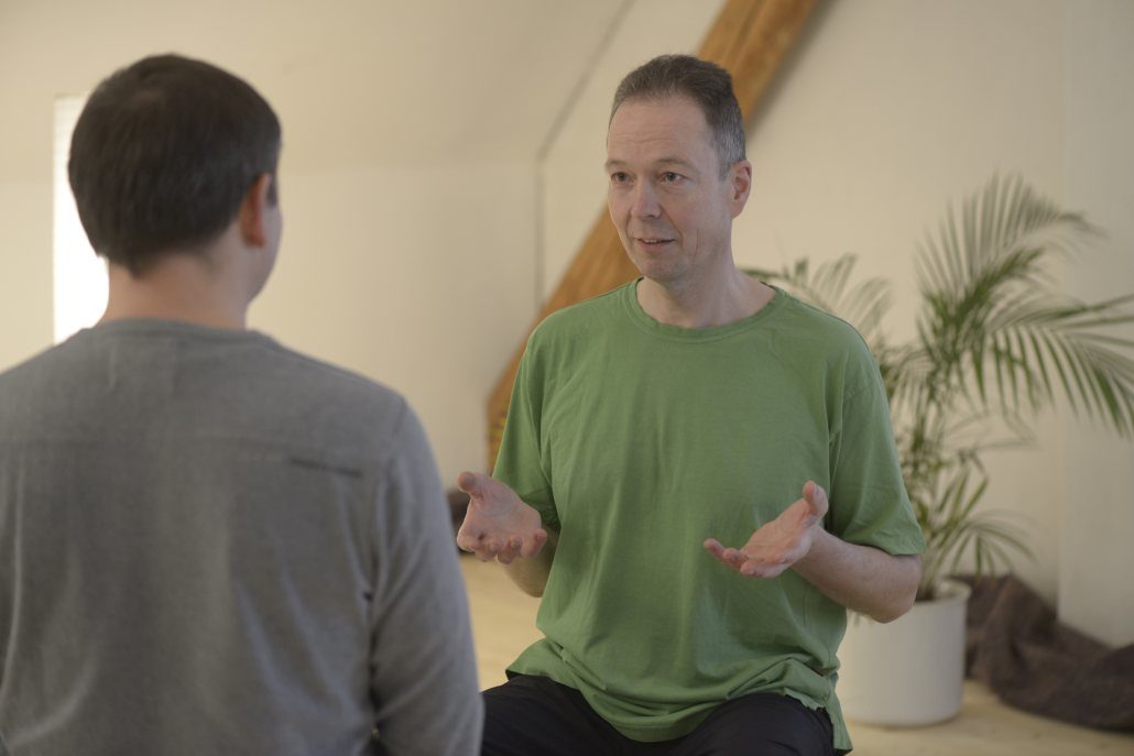 Yoga Herford: Inntere Stabilität ist eine Stärke, die bei der Bewältigung von Veränderungen bedeutend ist. Vini-Yoga kann dabei unterstützen, diese Stabilität zu erlangen.